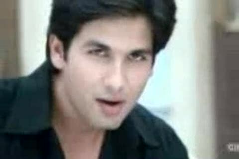 Watch Nagada Baja - Jab We Met Video